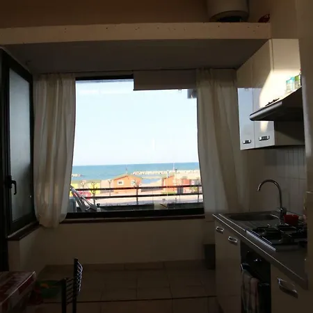 Scirocco Dal Mare 아파트 *